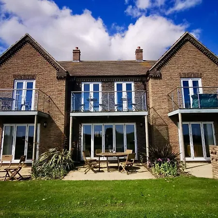 Hébergement de vacances Seaspray - Part Of The The Bay Village With Pool, Gym And Direct Access, Pub, Restaurant, Tennis And Meadows Walks Filey