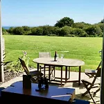 Seaspray - Part Of The The Bay Village With Pool, Gym And Direct Access, Pub, Restaurant, Tennis And Meadows Walks *