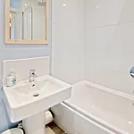 Casa de Férias Seaspray - Part Of The The Bay Village With Pool, Gym And Direct Access, Pub, Restaurant, Tennis And Meadows Walks Filey