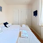 Seaspray - Part Of The The Bay Village With Pool, Gym And Direct Access, Pub, Restaurant, Tennis And Meadows Walks Casa de Férias *