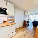Seaspray - Part Of The The Bay Village With Pool, Gym And Direct Access, Pub, Restaurant, Tennis And Meadows Walks Casa de Férias