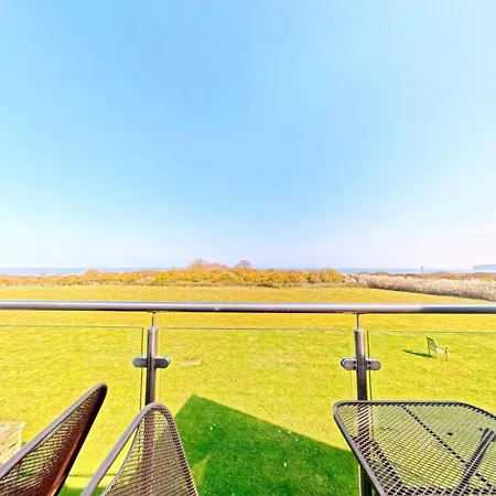Seaspray - Part Of The The Bay Village With Pool, Gym And Direct Access, Pub, Restaurant, Tennis And Meadows Walks Casa de Férias *