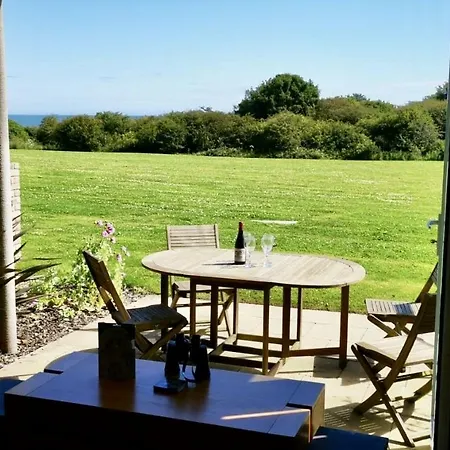Seaspray - Part Of The The Bay Village With Pool, Gym And Direct Access, Pub, Restaurant, Tennis And Meadows Walks *